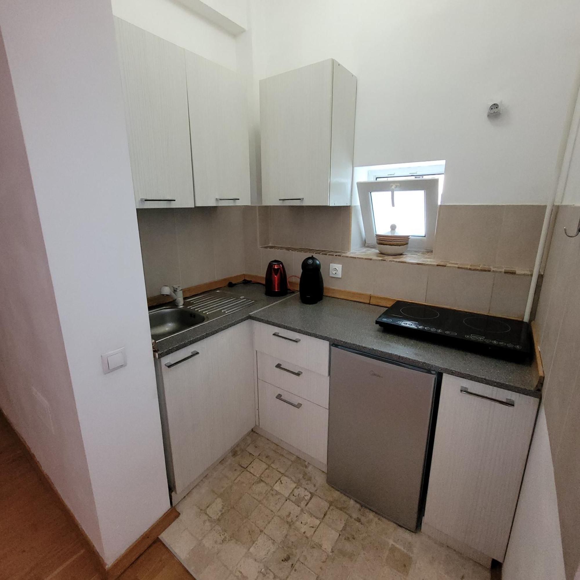 Anastasia Balcescu Apart 4 Self Check In Code From 2Pm Kitchen And Bedroom Bucureşti Exterior foto