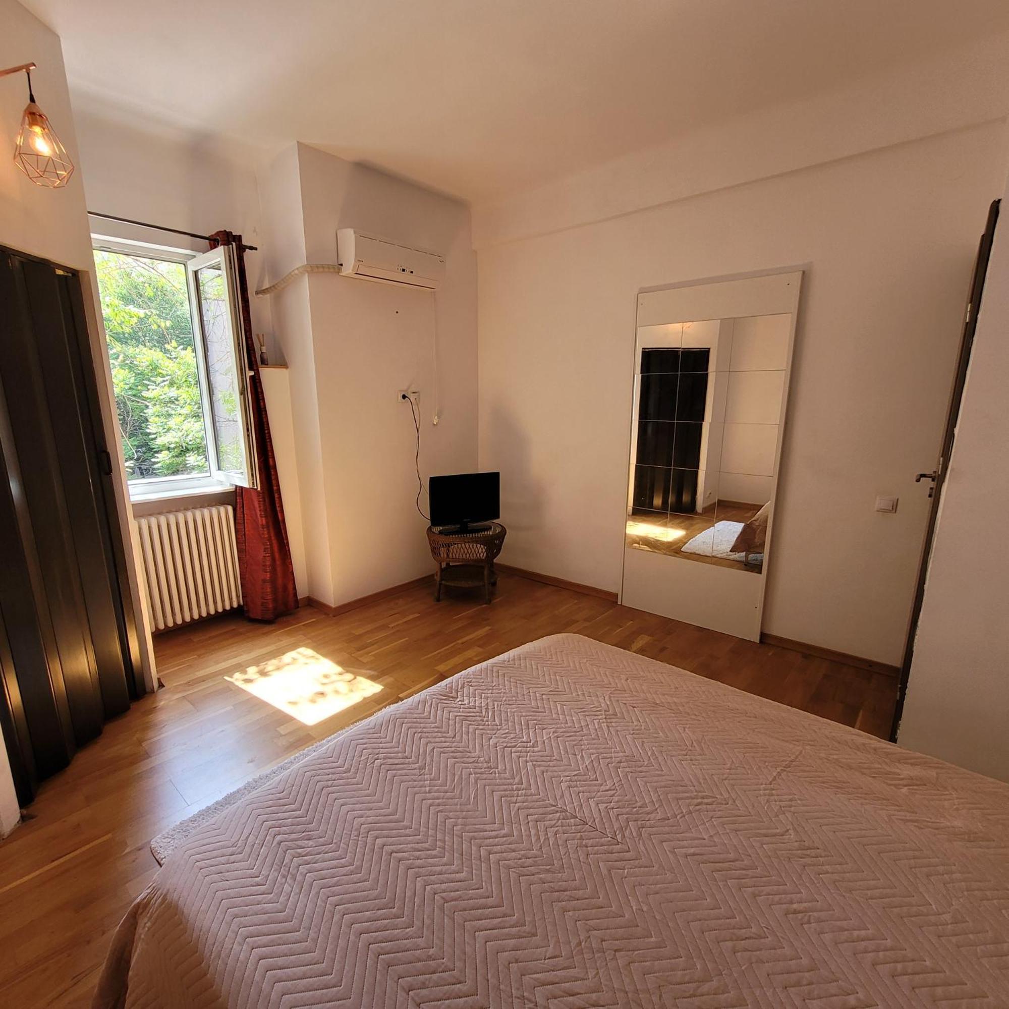 Anastasia Balcescu Apart 4 Self Check In Code From 2Pm Kitchen And Bedroom Bucureşti Exterior foto